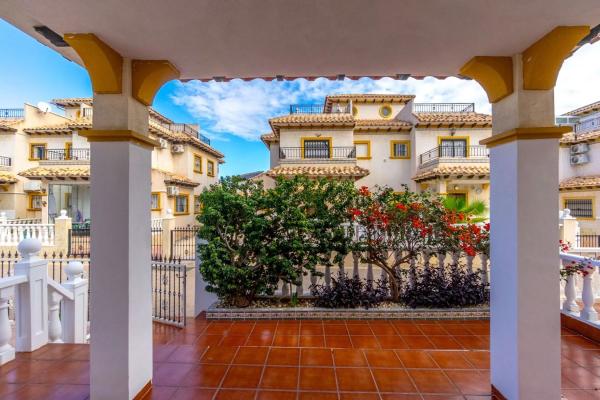 Chalet adosado en calle Galena s/n