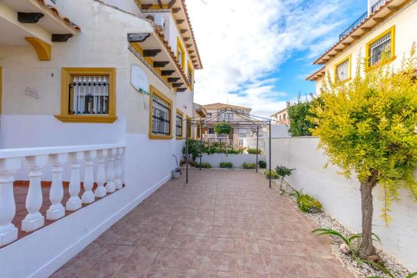 Chalet adosado en calle Galena s/n