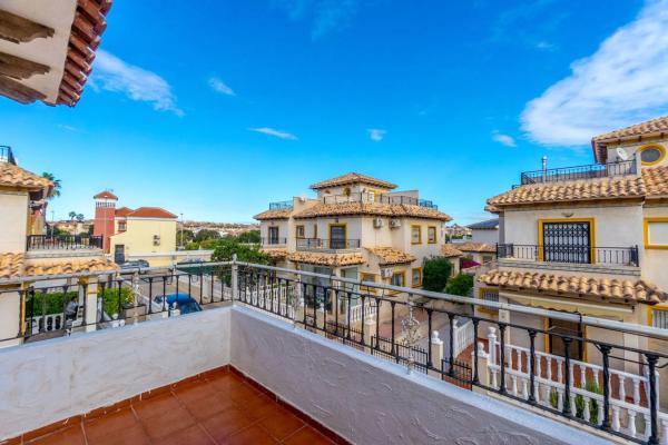 Chalet adosado en calle Galena s/n