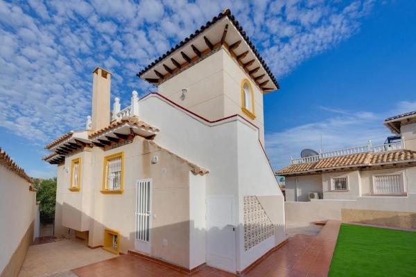 Casa independiente en plaza C-2 p Flamenca Sur
