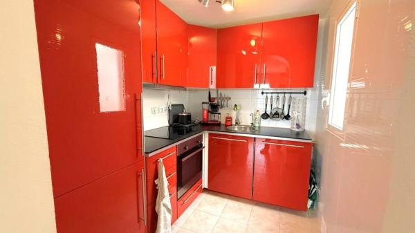 Piso en calle Ramón y Cajal