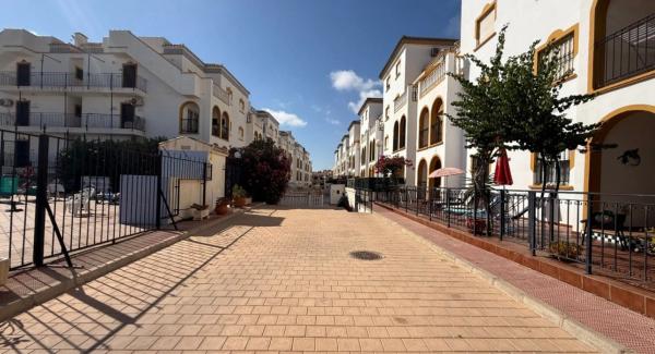 Piso en calle Ramón y Cajal