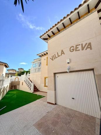 Casa independiente en calle Hita s/n