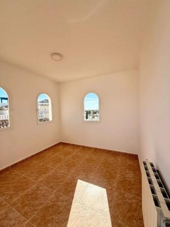 Casa independiente en calle Hita s/n