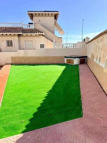 Casa independiente en calle Hita s/n