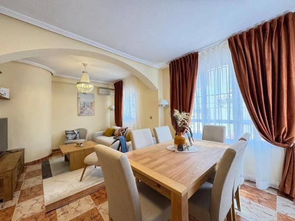 Chalet adosado en calle Castillo de Guadalest