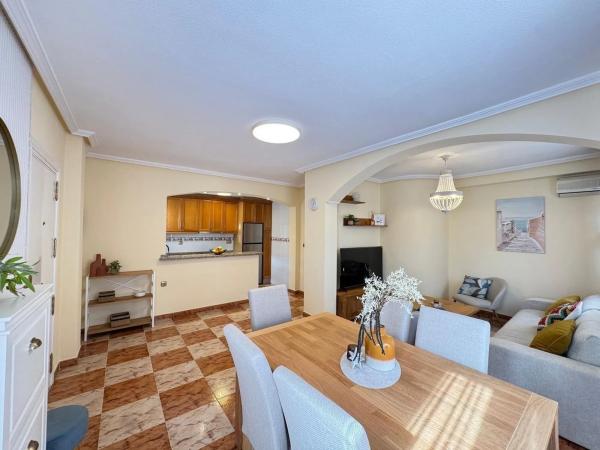 Chalet adosado en calle Castillo de Guadalest