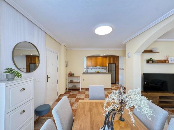 Chalet adosado en calle Castillo de Guadalest