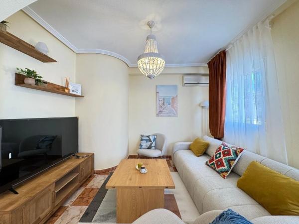 Chalet adosado en calle Castillo de Guadalest