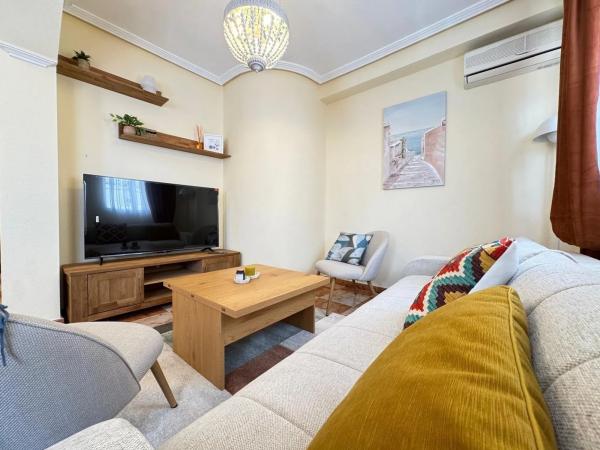 Chalet adosado en calle Castillo de Guadalest