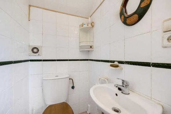 Casa independiente en calle Pluton