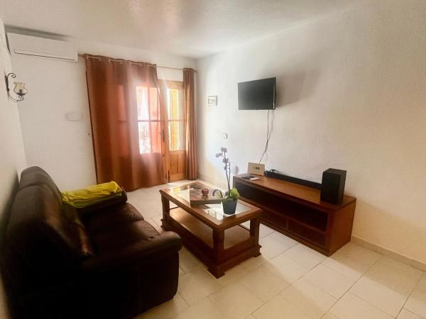 Chalet adosado en calle de las Golondrinas