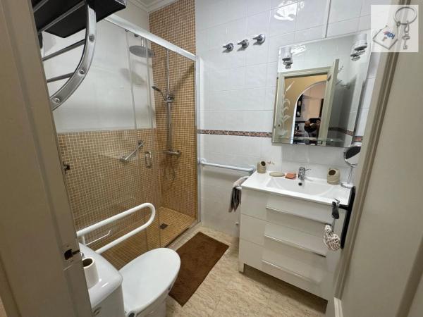 Chalet en Barrio Los Almendros-La Florida