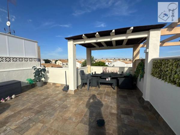 Chalet en Barrio Los Almendros-La Florida