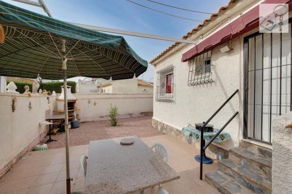 Chalet en Barrio Los Almendros-La Florida