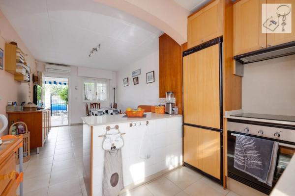 Chalet en Barrio Los Almendros-La Florida