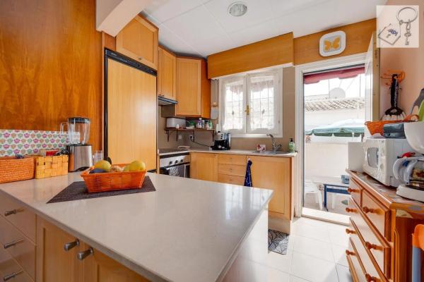 Chalet en Barrio Los Almendros-La Florida