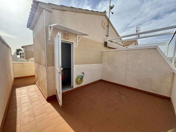 Chalet adosado en calle del Jabalí