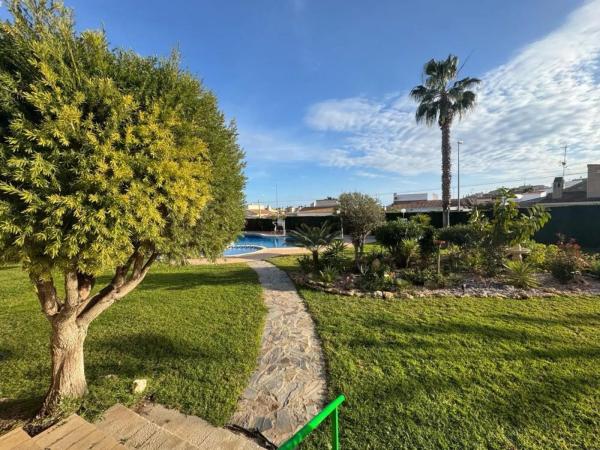 Chalet adosado en calle del Jabalí