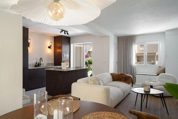 Chalet pareado en calle Tiberiades, 28