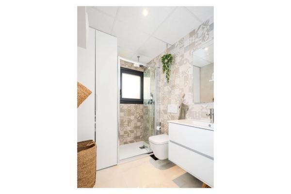 Piso en calle Lagos de Covadonga