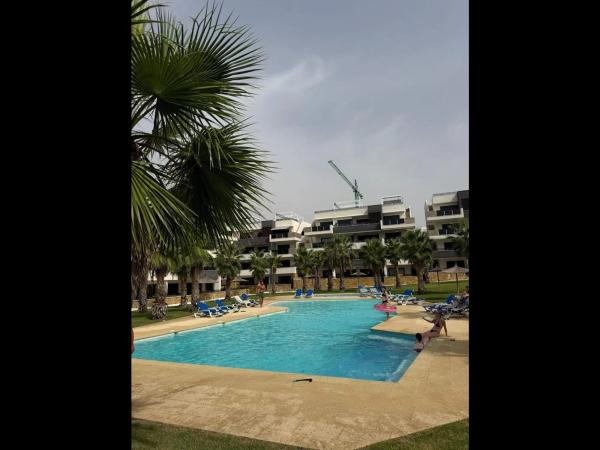 Piso en calle Lagos de Covadonga