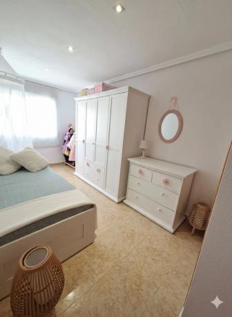 Chalet adosado en calle Pavo Real, 1