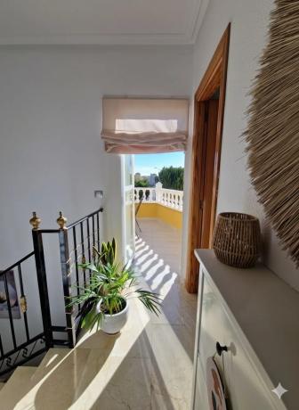 Chalet adosado en calle Pavo Real, 1