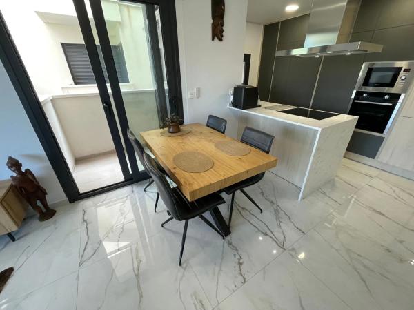 Piso en calle Lagos de Covadonga