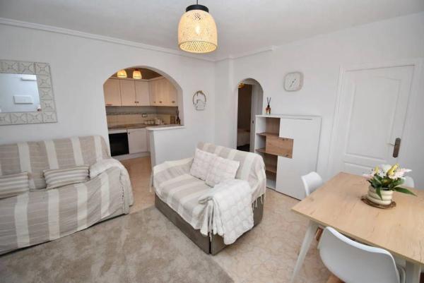 Chalet en Barrio Los Balcones y los Altos