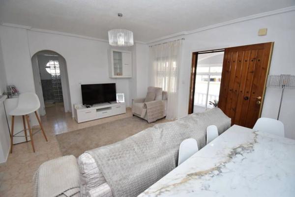 Chalet en Barrio Los Balcones y los Altos