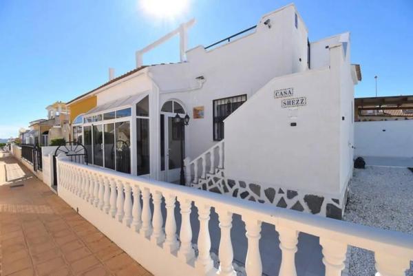 Chalet en Barrio Los Balcones y los Altos