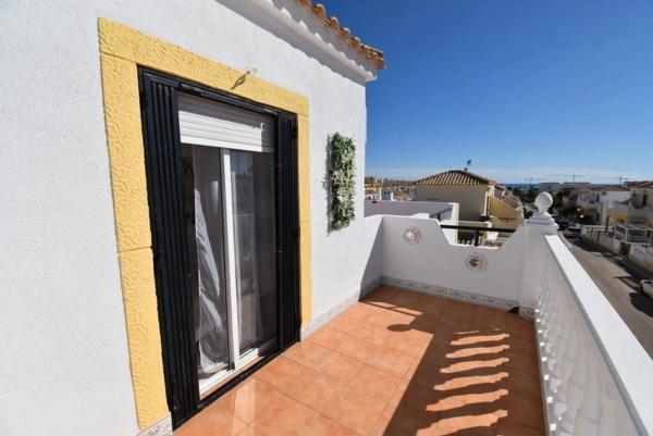 Chalet en Barrio Los Balcones y los Altos