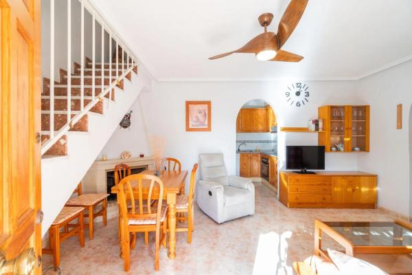 Casa independiente en calle Niágara, 50