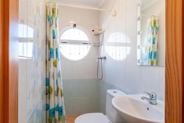 Casa independiente en calle Niágara, 50