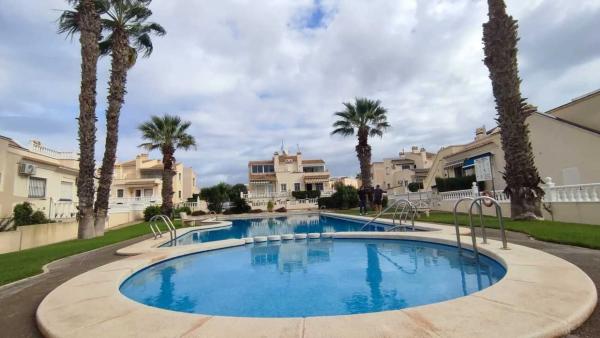 Chalet pareado en arco Iris