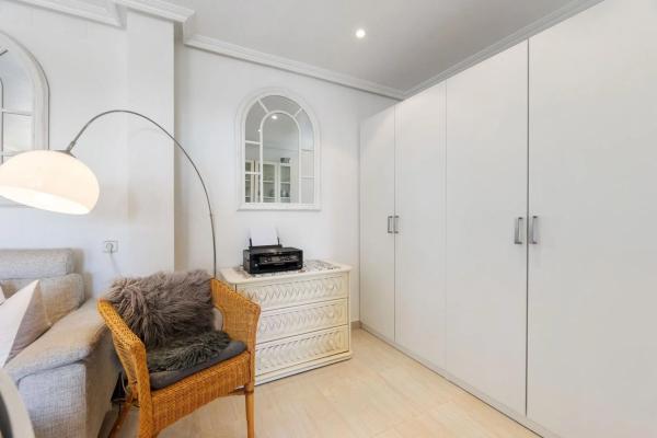 Chalet adosado en calle Parana, 2