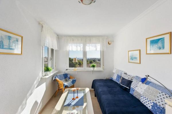 Chalet adosado en calle Parana, 2