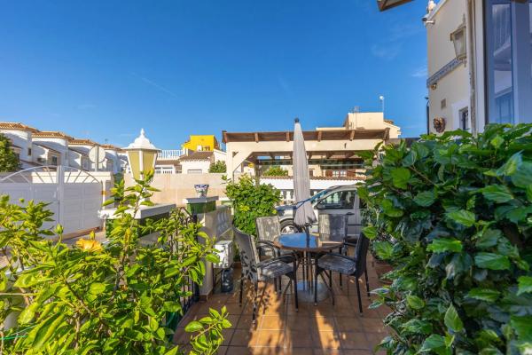 Chalet pareado en calle Clemenules