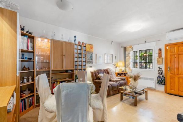 Chalet pareado en calle Clemenules