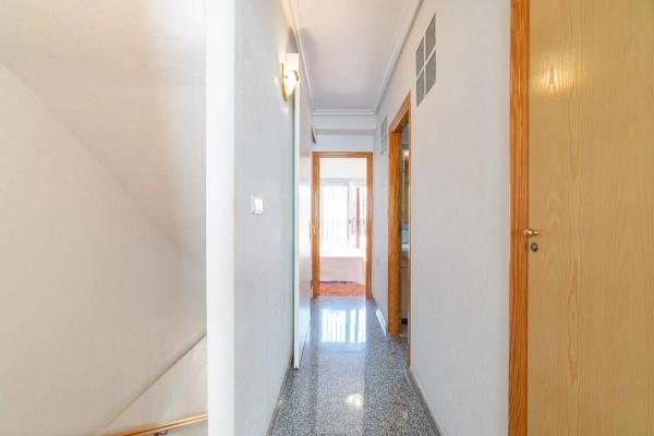 Chalet adosado en calle Nicolás de Bussi, 42