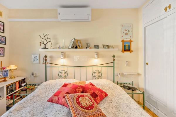 Chalet pareado en calle Clemenules