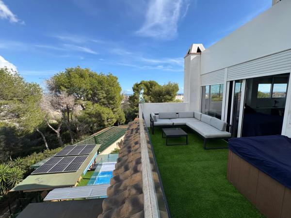 Casa independiente en avenida carrera