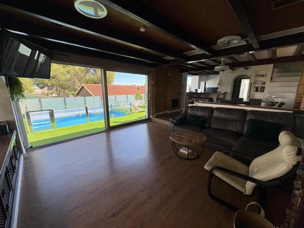 Casa independiente en avenida carrera