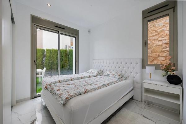 Casa independiente en CL Fausto