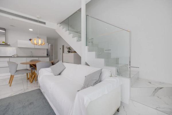 Casa independiente en CL Fausto