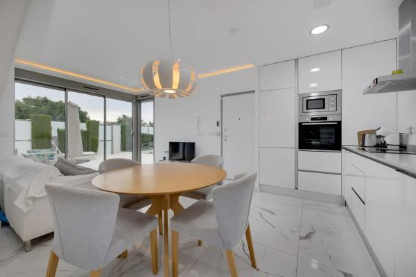 Casa independiente en CL Fausto