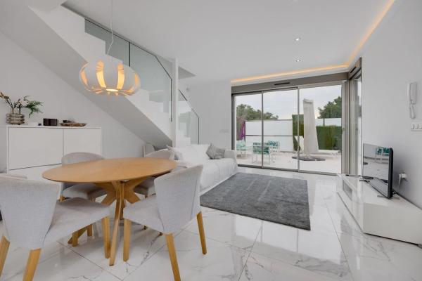 Casa independiente en CL Fausto