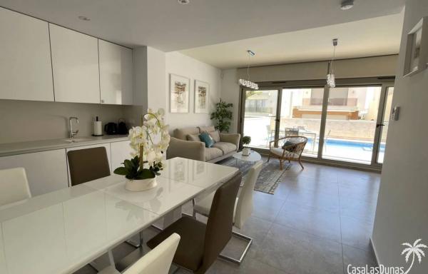 Casa independiente en calle Ulla