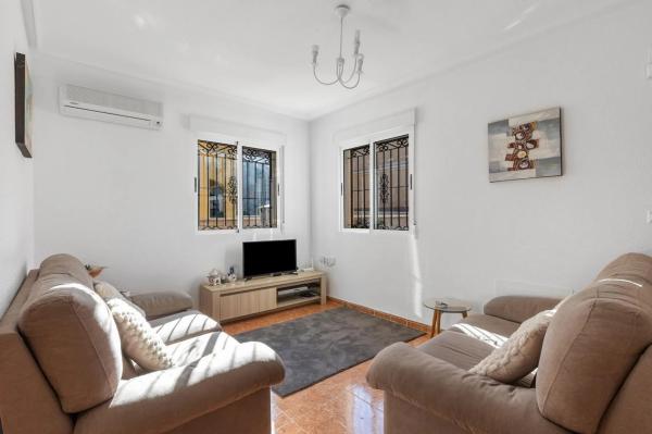 Casa independiente en calle Guadiana